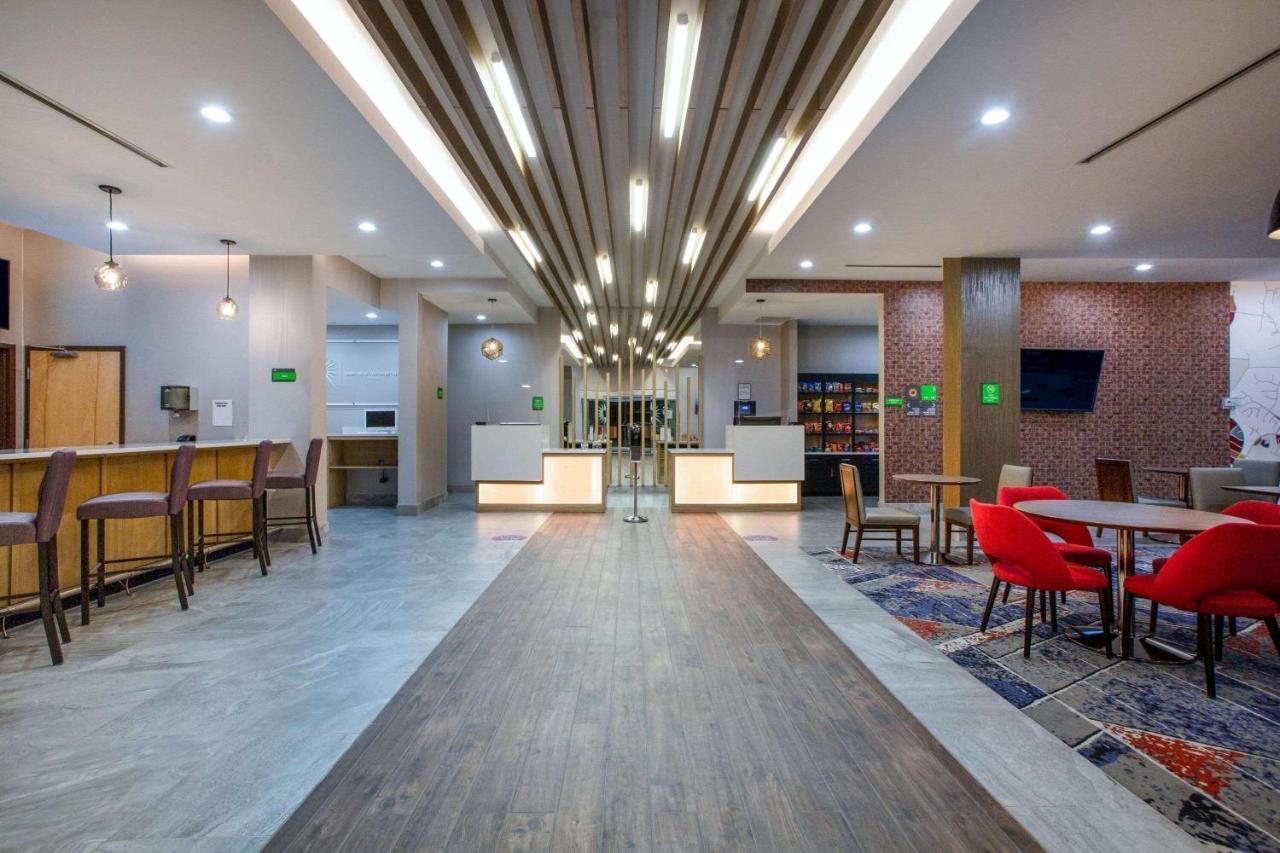 马纳萨斯历史区温德姆拉昆塔套房酒店 外观 照片